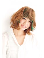 ヘアーサロン 6(hair salon)&nbsp;ふわぼさの質感がかわいいルーズミディに緑を添えて