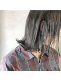 赤み打ち消しグレージュにボブ♪