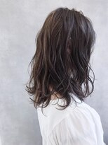 ムウ 難波(MOU)&nbsp;ハッシュカットフルバング似合わせカットレッドブラウン20代30代