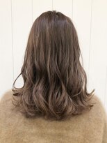 アイティー バイ アルバム 中野店(IT by ALBUM) シフォンミディ_耳かけウェーブパーマフォギーベージュ_ba285953