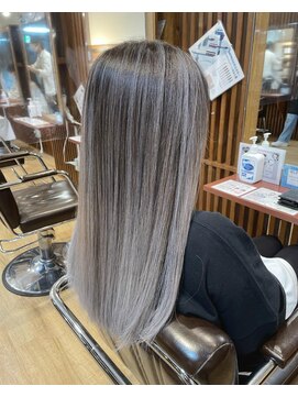 ブリッツ レボ(BLITZ-REVO) ☆RyoMatsubaraによる艶々ブリーチデザイン