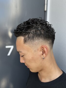 ヒロギンザ 横浜店(HIRO GINZA) スキンフェードハードパーマスタイル