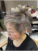 白髪を生かしたハイライト
