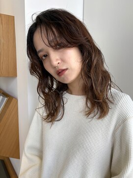 エヌ 烏丸(enu) ミディアムパーマ