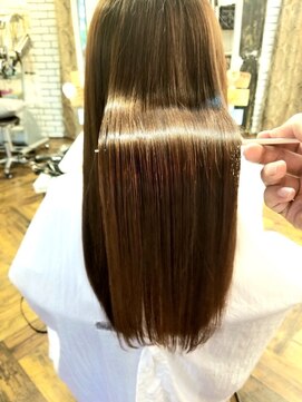 ベレッタ ネヤガワ(veretta. neyagawa) サラツヤストレート/ロングヘア/艶髪/縮毛矯正/ストレートパーマ