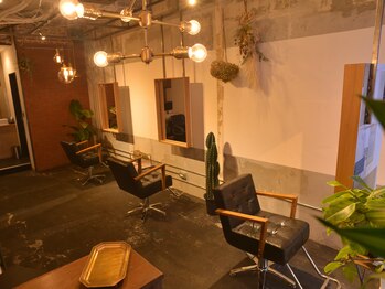 リルム エイト(Lillm 8)の写真/【西小山駅徒歩2分】貴女にあったヘアデザイン・ヘアケアを丁寧にご提案♪上質な美容タイムを是非。