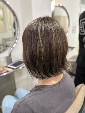 ビィーワンイースト(Be 1 EAST) ミディアムボブ