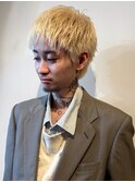 金髪ショート