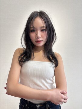 ル シェリア ケイ(Le cherien K) ハッシュカット/ミディアムレイヤー/ブルーブラック/秋葉区