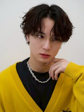 men's salon es. 新宿 メンズカット/メンズパーマ/メンズヘア【メンズサロン エス】 ニュアンスパーマ/波巻きツイストスパイラル[新宿/メンズ/men's]