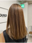 ナチュラルにまとまるミディアムヘア