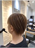 【40代50代】白髪ぼかし×トップふんわり大人ハンサムショート