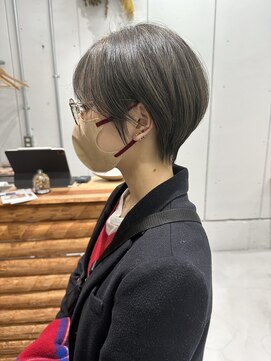 サティ(sati) 丸みショート×透明感ハイライト