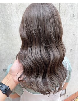 グロウバイニューヨークニューヨーク(Grow by NYNY) 【打越】セミロング×プラチナアッシュ