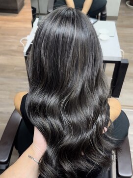 ヴィフ 大船(VIF) 前髪マチルダボブピンクベージュインナーグレージュウルフ