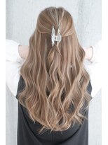 マリアナ(Mariana)&nbsp;ハイライトショートヘアレイヤーカットダブルカラー