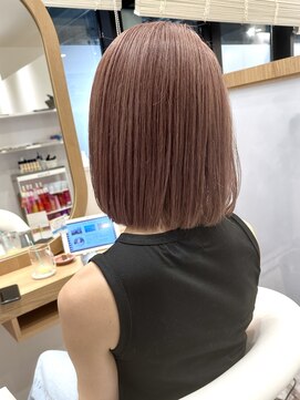 アドラーブル ココロ 新潟(adorable CoCoLo) 20代30代大人可愛いくすみピンクベージュボブ耳掛け透明感