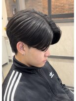 スイッチ(men's SWITCH)&nbsp;大分メンズカットセンターパート刈り上げレイヤーショート