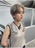 ブリーチハイトーンホワイトベージュハンサムショート