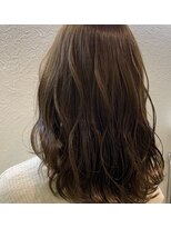 プラスワン 自由が丘(+ONE)&nbsp;【＋ONE 自由が丘】お客様スナップ〈グレージュ×パープル〉