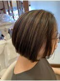 ショートボブにハイライト