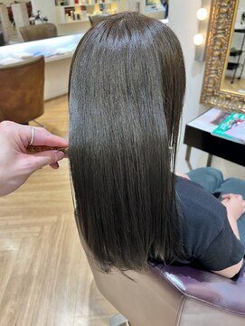 コワファースト させぼ五番街店(COIFF1RST) オリーブベージュ♪