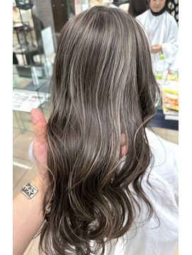 アース 熊本光の森店(HAIR&MAKE EARTH) 大人のための品よく映えるハイライト