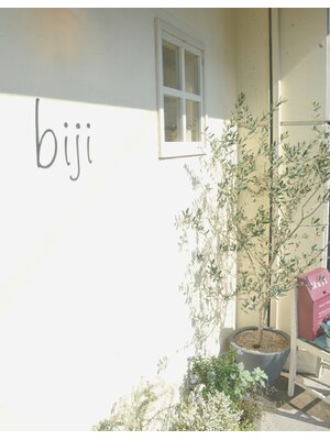 ビジ(biji)