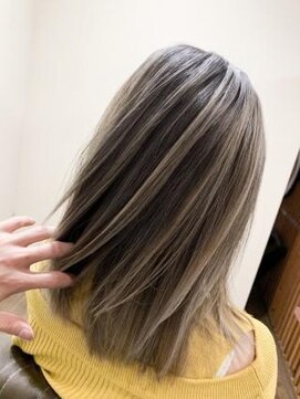 ブリッツ レボ(BLITZ-REVO) ☆RyoMatsubaraによる艶々ブリーチデザイン