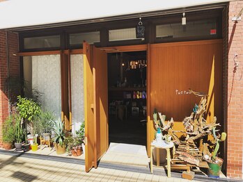 twotwo【トゥートゥー】