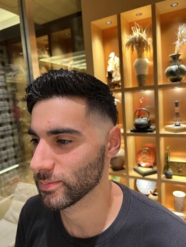 ヒロギンザプレミアムバーバースパ パレスホテル店(HIRO GINZA) スキンフェード