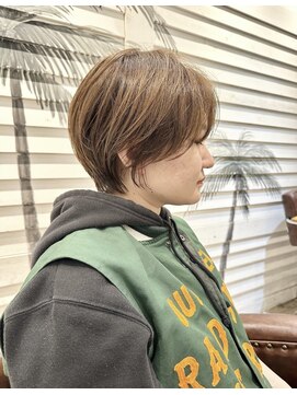 アデプト 綾瀬店(adept) 20代、30代ナチュラルショート/大人ショート/小顔ショート