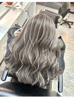 ブレンド 渋谷(BLend)&nbsp;20代30代40代白髪ぼかしハイライト小顔ショートボブミニウルフ