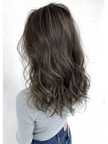 ロゼ 鳳(ROSE)&nbsp;【ROSE】細めハイライト＿白髪ぼかし＿ブルーカラー