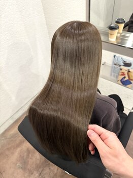 ハイフン(hyphen)の写真/パサつき、ダメージが気になる方！hyphenこだわりの髪質改善カラーで潤いと艶を◎