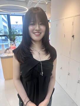 シダ(sida SAIIN) 【藤原】大人かわいい柔らかいレイヤーカット