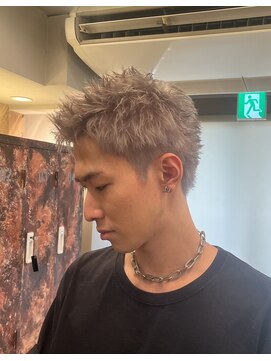 ブリーチ 池袋店(BLEACHi) シルバーカラースパイキーショート