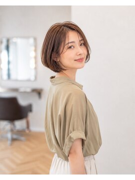 バグズ ヘアデザイン 桔梗が丘店(Baguz HAIR DESIGN) 丸みショートボブ×大人美人×透明感ベージュ