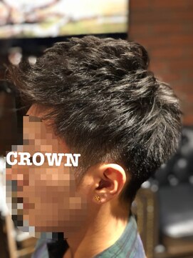 クラウン(CROWN) ツーブロックアップバングスタイル