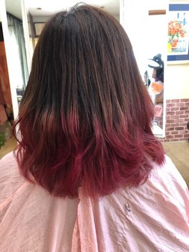 美容室 シャルドン グラデーション　レッドピンク