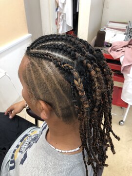 ビーボーン(Be Born) コーンロウ&ブレイズ