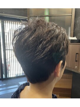 エーデルシェーンハイト(EDEL schonheit) 『クセを活かす』スッキリベリーショート