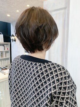 キャアリー(Caary) 福山市美容室Caary スタイリング簡単ゆるふわパーマショートボブ