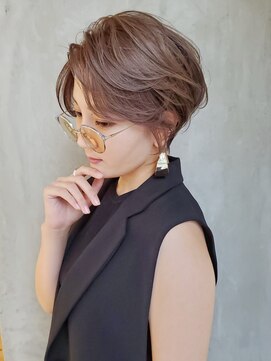 ルアーナ(LUANA) 束感、毛流れが魅力の色っぽショート★