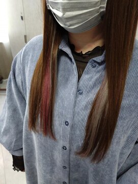 ニーナ ビューティーサロン(NINA Beauty Salon) プルエクステでインナーカラー