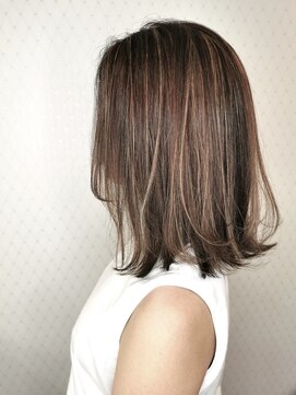 ラクール(la cour) モカグレージュ×ゆるハネミディ