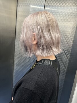 ホワイト 梅田(white) 白髪馴染ませハイトーン【梅田】