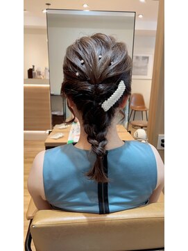 アロマヘアルーム 横浜店(AROMA hair room) アッシュカラー編みおろしほめられアレンジ/横浜/横浜西口