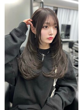 ランズ(LANDS) アッシュカラーザクザクレイヤーカット 【韓国ヘア 大阪 梅田】