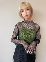 クム(QUMU) ハイトーン×ショートスタイル